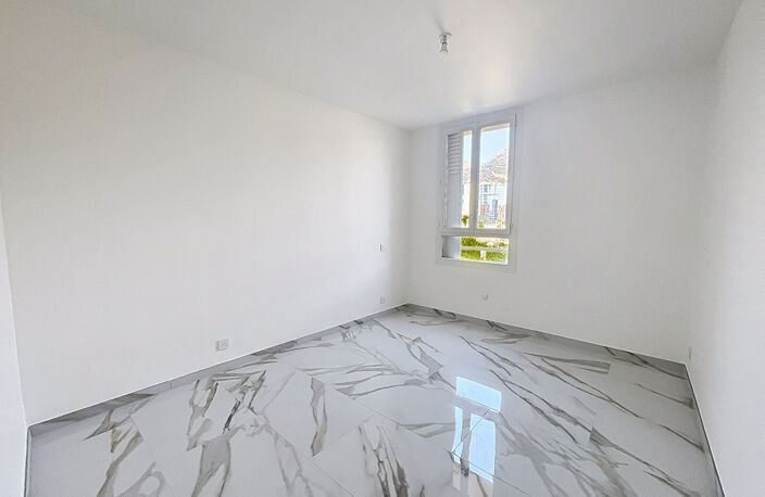 Appartement Toulon 4 pièce(s) 85 m2 — photo 3