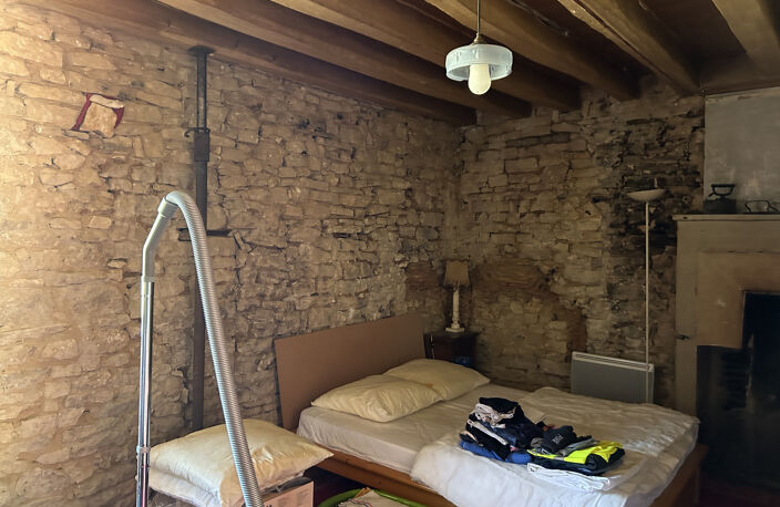 A VENDRE - Maison 3 pièces avec dépendances à Rivarennes — photo 4