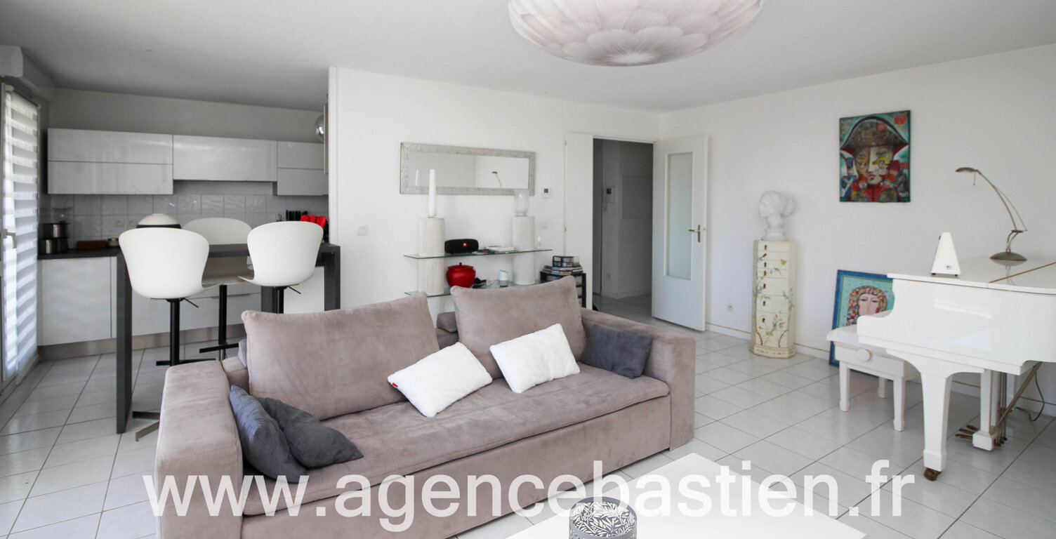 Gex   Grand T3 de 84 m2 avec terrasse et garage — photo 1