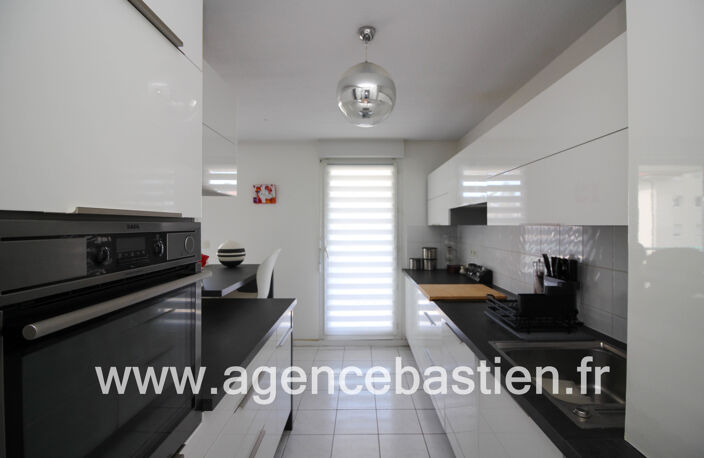 Gex   Grand T3 de 84 m2 avec terrasse et garage — photo 5