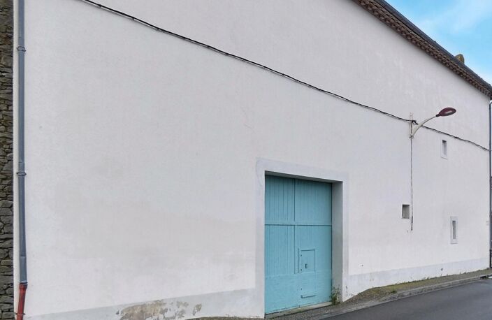 Maison en pierre avec garage, courette et jardin détaché — photo 4