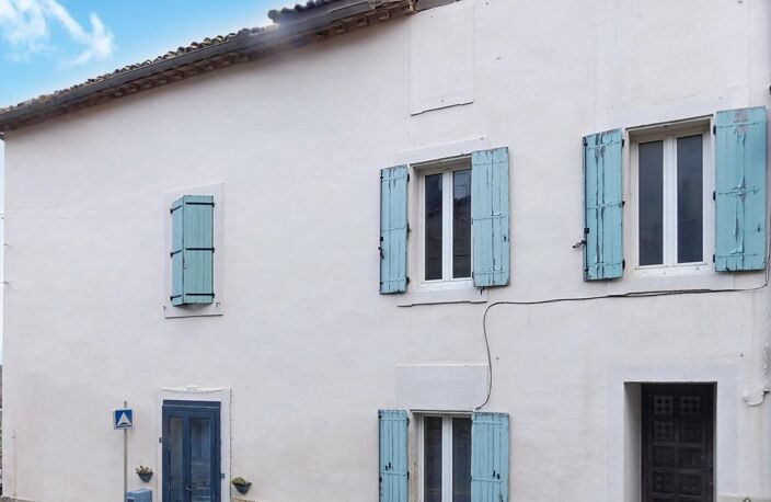 Maison en pierre avec garage, courette et jardin détaché — photo 5