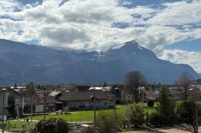 Appartement 4 pièces 275000 €