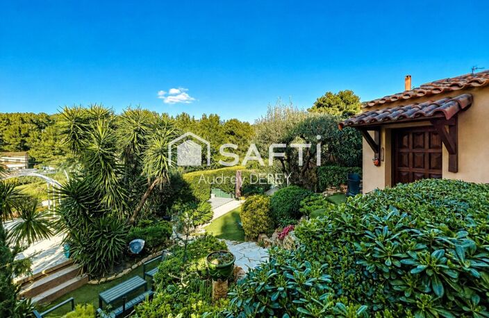 MAS DE CHARME AVEC JARDIN PISCINE DEPENDANCE ET GARAGE À QUELQUES PAS DE LA MER — photo 2