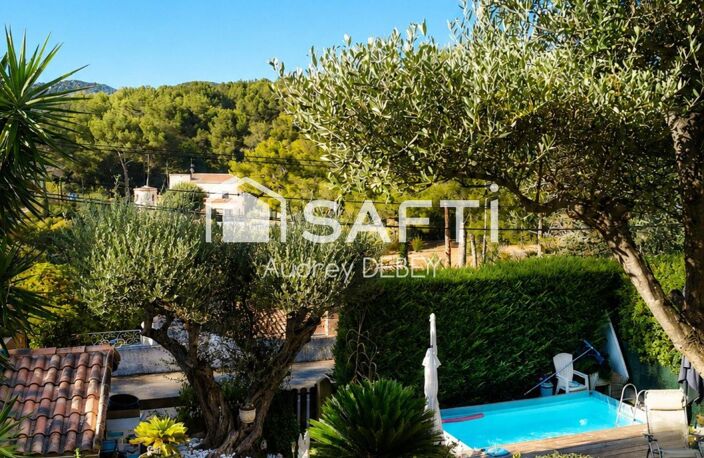MAS DE CHARME AVEC JARDIN PISCINE DEPENDANCE ET GARAGE À QUELQUES PAS DE LA MER — photo 3