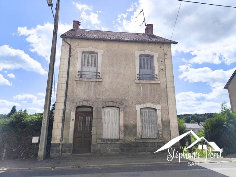 Beaux volumes, potentiel d'aménagement, grand terrain ! — photo 1