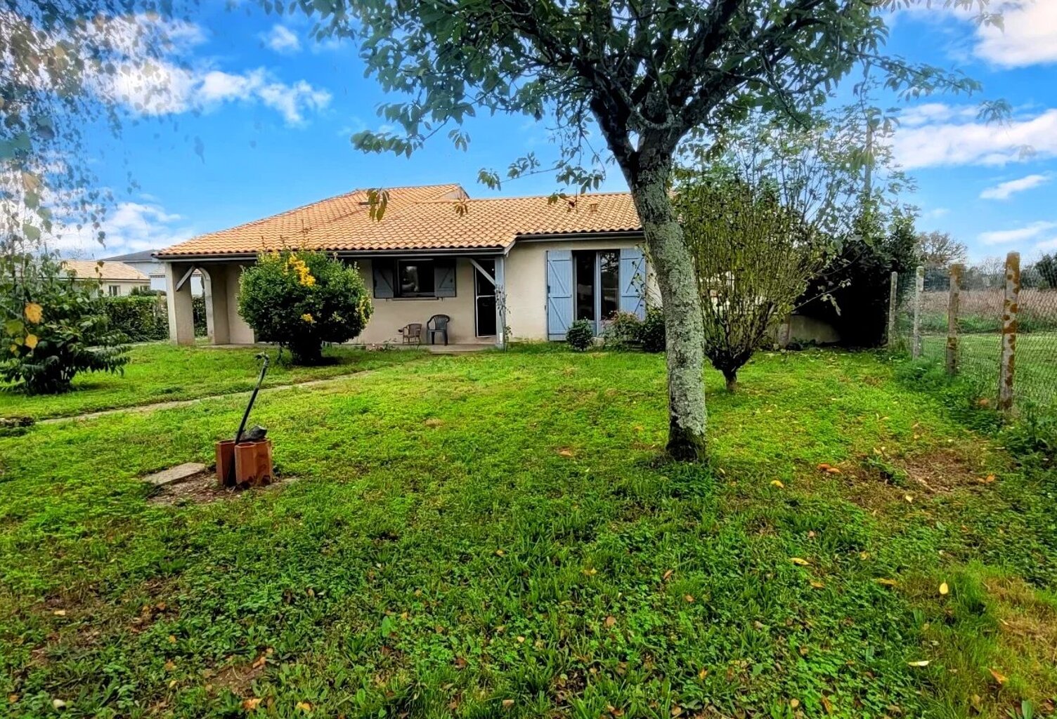 33230 - COUTRAS - MAISON 130 M² - 1600 M² JARDIN — photo 1