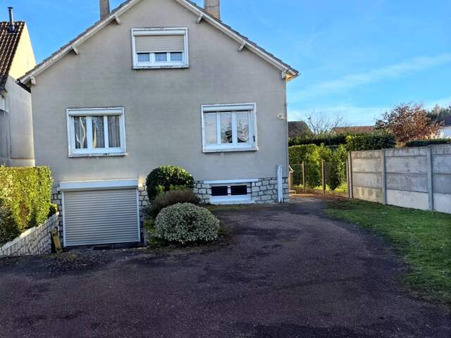 Pannes Sainte-Catherine – Maison sur sous-sol total avec beau potentiel — photo du bien