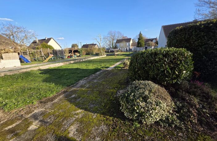 Pannes Sainte-Catherine – Maison sur sous-sol total avec beau potentiel — photo 2