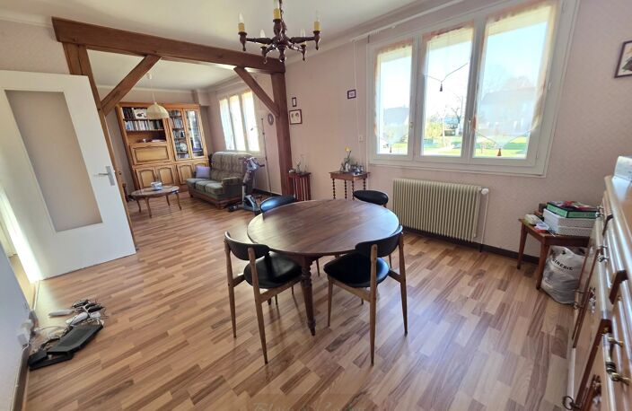 Pannes Sainte-Catherine – Maison sur sous-sol total avec beau potentiel — photo 3