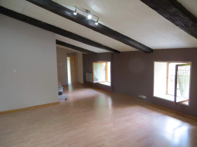 APPARTEMENT LUMINEUX À BAGNOLS-SUR-CÈZE — photo du bien