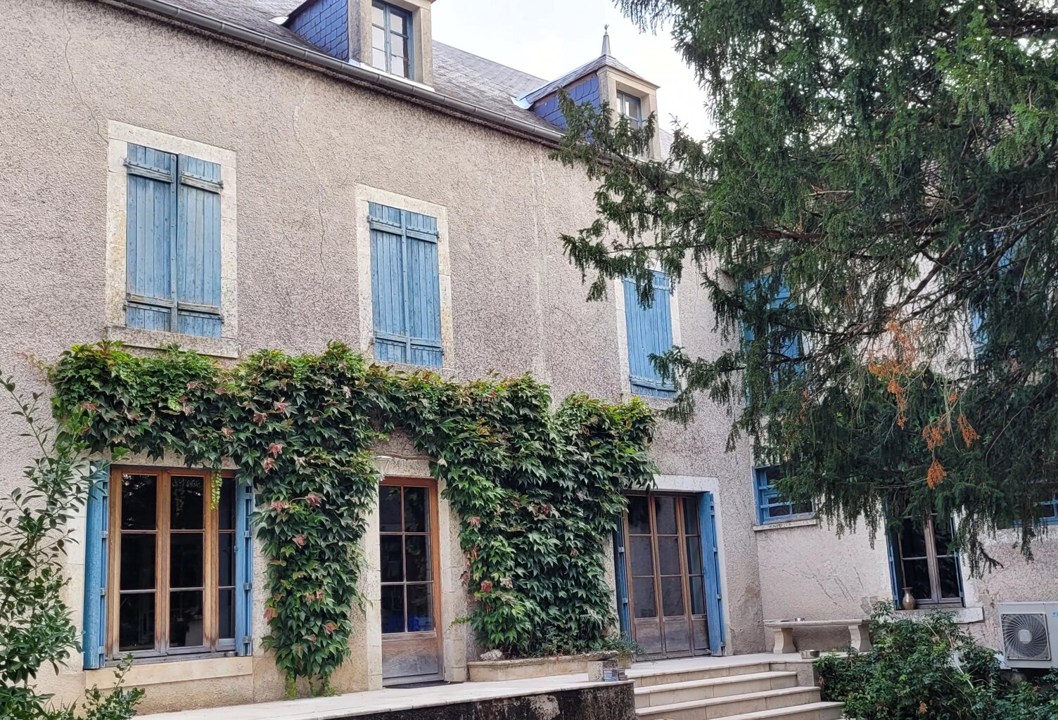 MAISON BOURGEOISE, SON PARC ET SES ATELIERS — photo 1