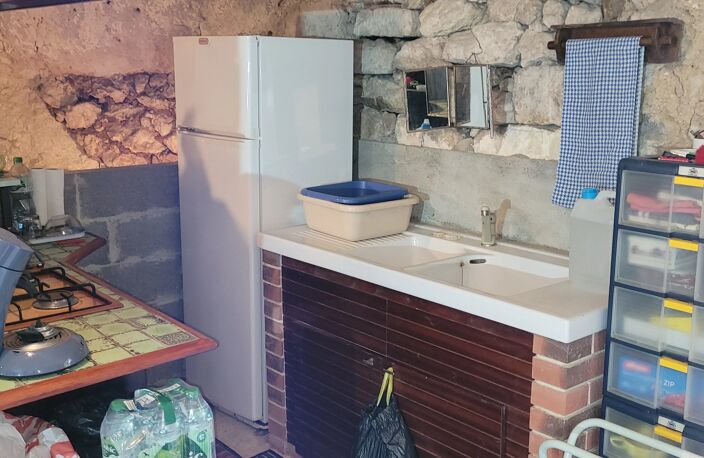 HABITATION TROGLODYTIQUE, CAVES, GROTTES ET TERRAINS — photo 2
