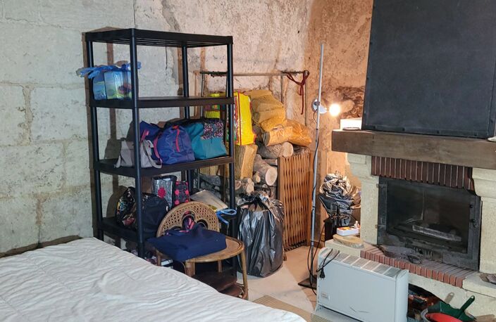 HABITATION TROGLODYTIQUE, CAVES, GROTTES ET TERRAINS — photo 3
