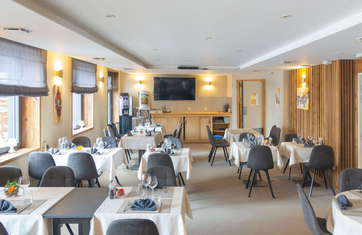 Hôtel bar restaurant au cœur de PARADISKI — photo 3