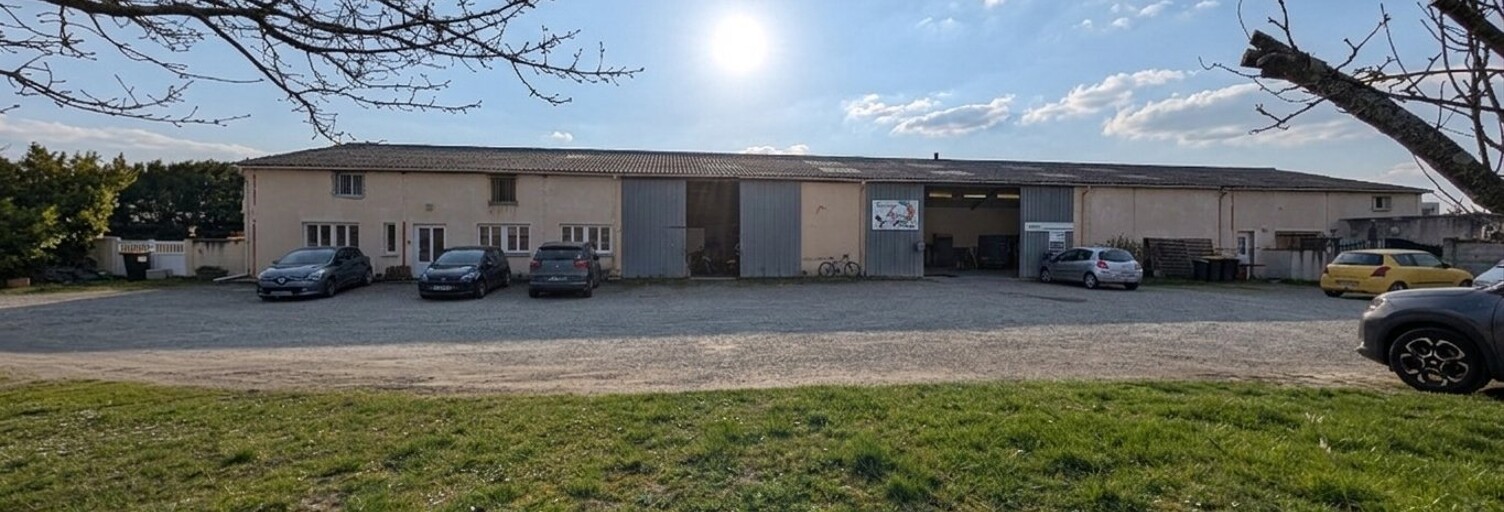 Local industriel 17 Pièces 884 m² à vendre à Deyme (31450)