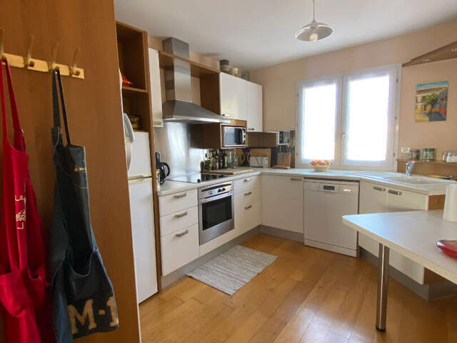 Duplex de Type 6-108m² avec ascenseur+garage électrifié -derniers étages — photo du bien