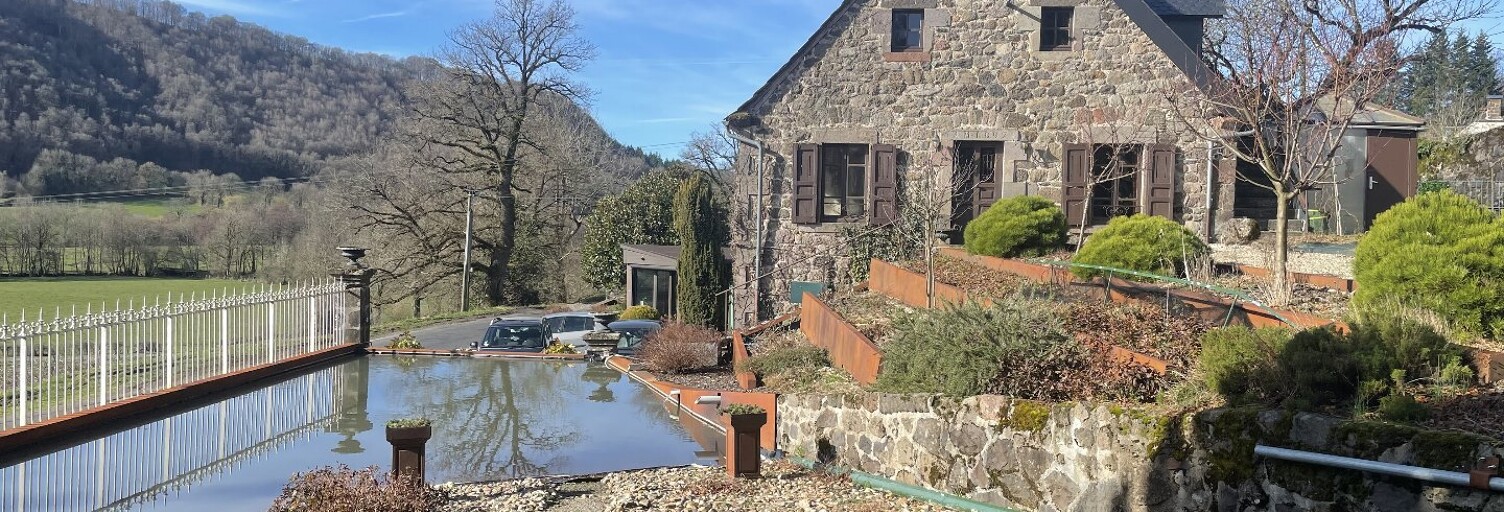 Maison 8 Pièces 146 m² à vendre à Saint-Martin-Valmeroux (15140)