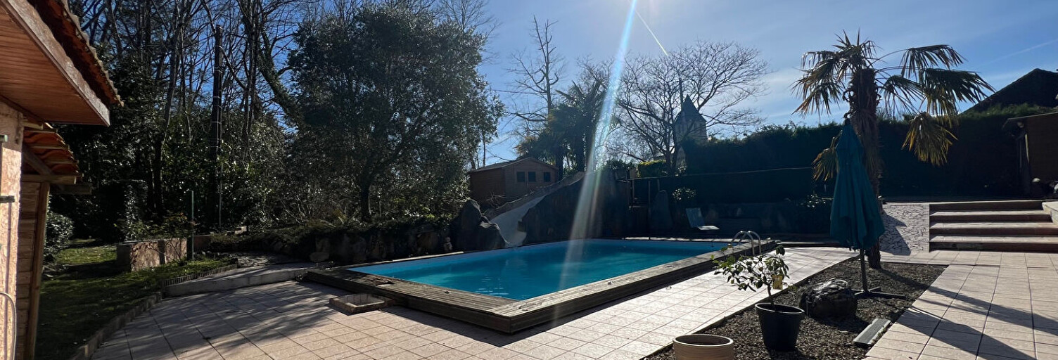 Maison 5 Pièces 190 m² à vendre à Serres-Castet (64121)