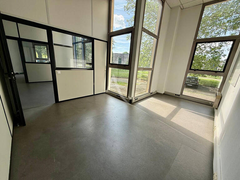 Labège Innopole - Local commercial de 73 m² — photo 1