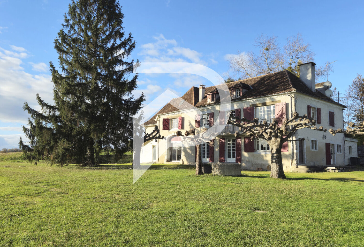 Propriété de 10 pièces 470 m², sur 10 Hectares ORTHEZ — photo 1