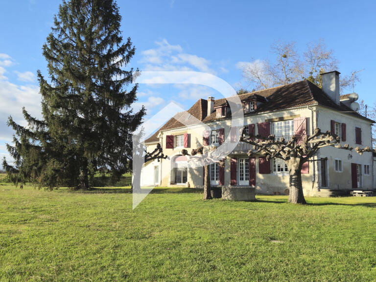 Propriété de 10 pièces 470 m², sur 10 Hectares ORTHEZ — photo 1