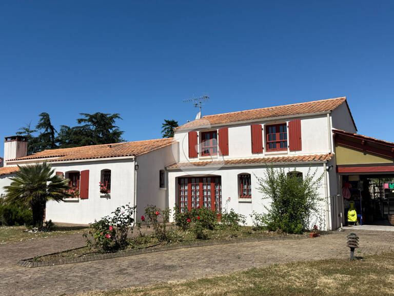 MAISON 5 PIECES 145m² A VENDRE ANGLES — photo 1