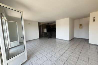 Appartement 4 pièces 780 €