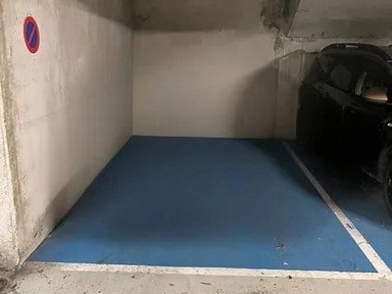 SAINT-DENIS GARE - PLACE DE PARKING SOUTERRAIN — photo 1