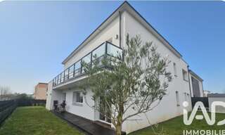 Maison 8 Pièces 244 m² à vendre à Montgermont (35760)