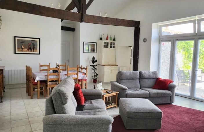 Maison en pierre de 4 pièces principales — photo 3