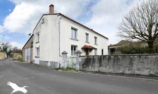 Maison 9 Pièces 233 m² à vendre à Anais (16560)