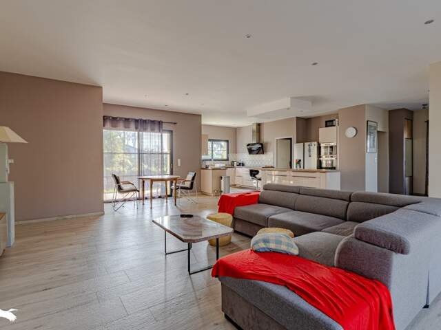 Contemporaine de 4 pièces principales — photo du bien