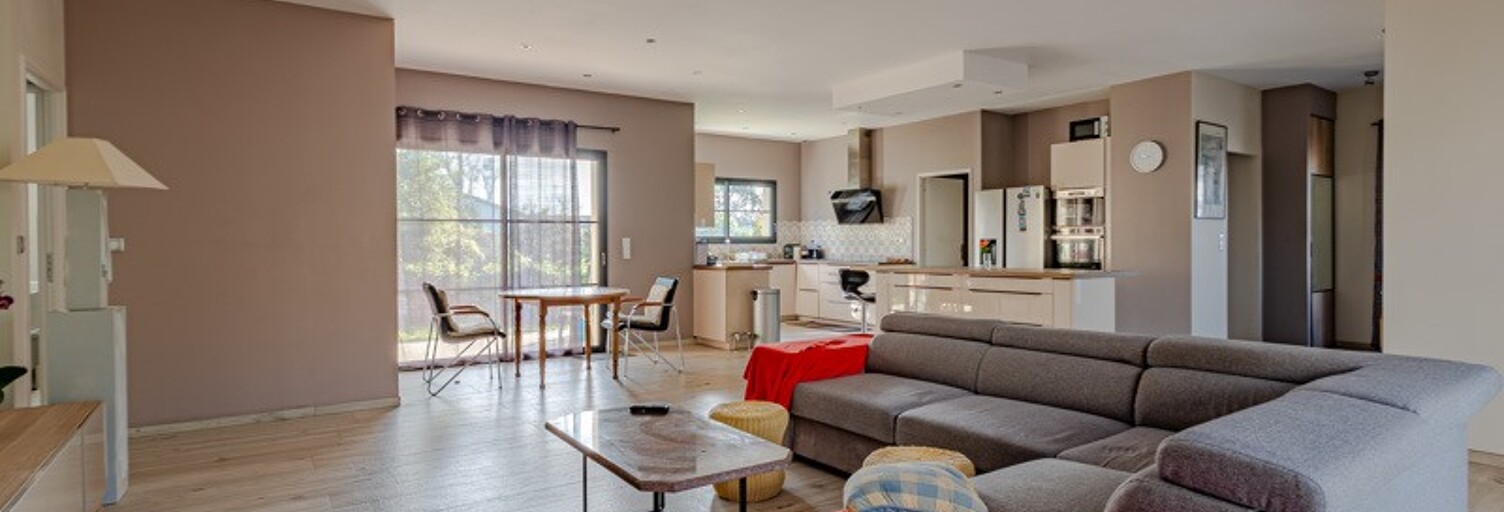 Maison 4 Pièces 133 m² à vendre à Carbon-Blanc (33560)
