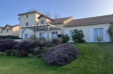 Villa de 6 pièces principales — photo du bien