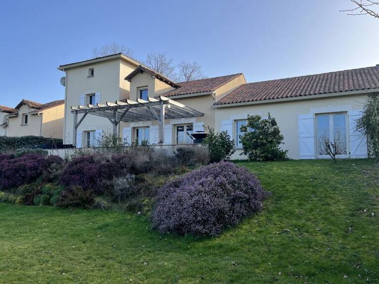 Villa de 6 pièces principales — photo 1