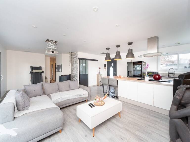Contemporaine de 5 pièces principales — photo 1