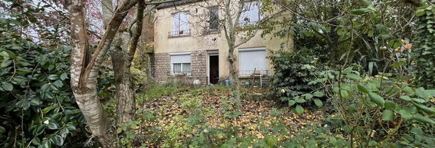 Maison 5 Pièces 109 m² à vendre à Saint-Hernin (29270)