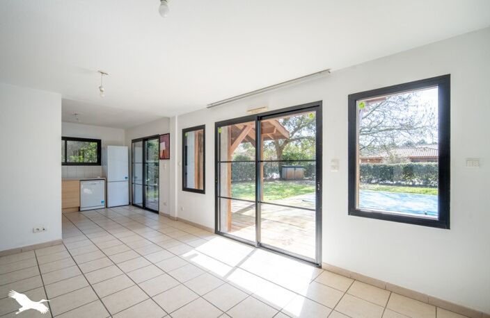 Villa de 5 pièces principales — photo 2