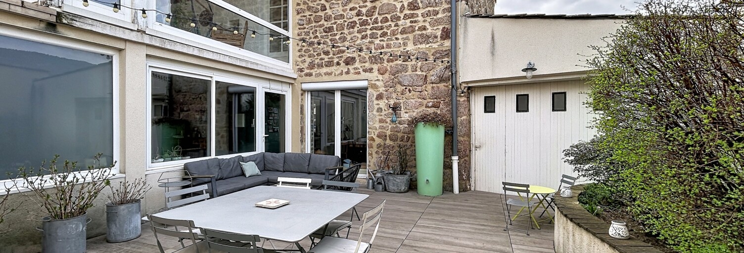 Maison 7 Pièces 173 m² à vendre à Véranne (42520)