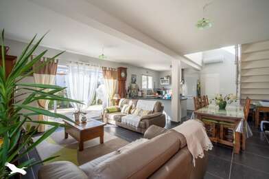 Maison 4 pièces 369600 €