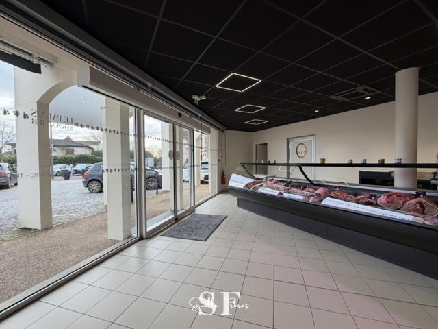 AGEN RIVE DROITE - LOCAL COMMERCIAL LOUE — photo du bien