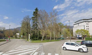 Garage  124 m² à vendre à Gières (38610)