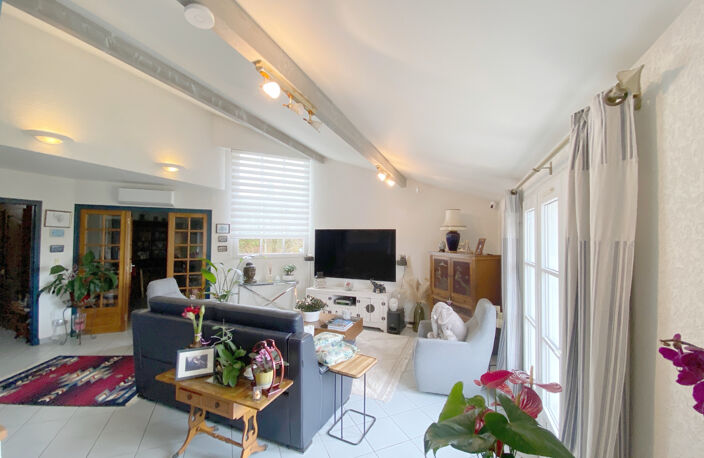 BELLE MAISON D'ARCHITECTE - PROCHE COMMERCES & PLAGE DE NAUZ — photo 3
