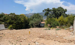 Terrain  885 m² à vendre à Toulon (83000)