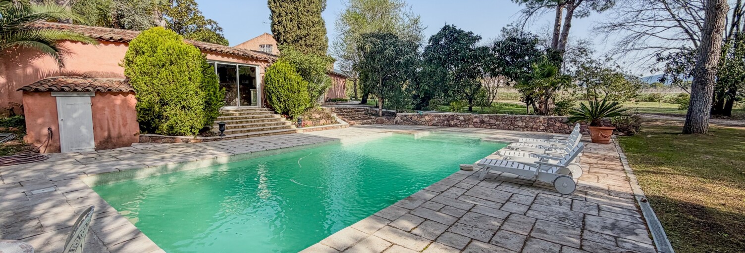 Maison 8 Pièces 233 m² à vendre à Roquebrune-sur-Argens (83520)