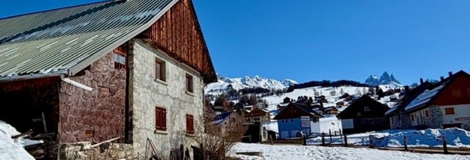 Maison 5 Pièces 191 m² à vendre à Albiez-Montrond (73300)