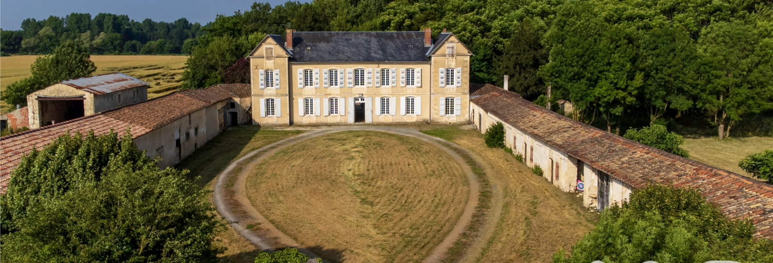 Maison 14 Pièces 540 m² à vendre à Mauzé-sur-le-Mignon (79210)