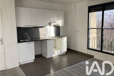 Appartement 3 pièces 870 €