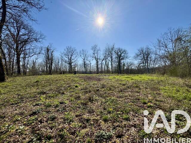 Vente Terrain à bâtir 7 404 m&sup2; — photo du bien